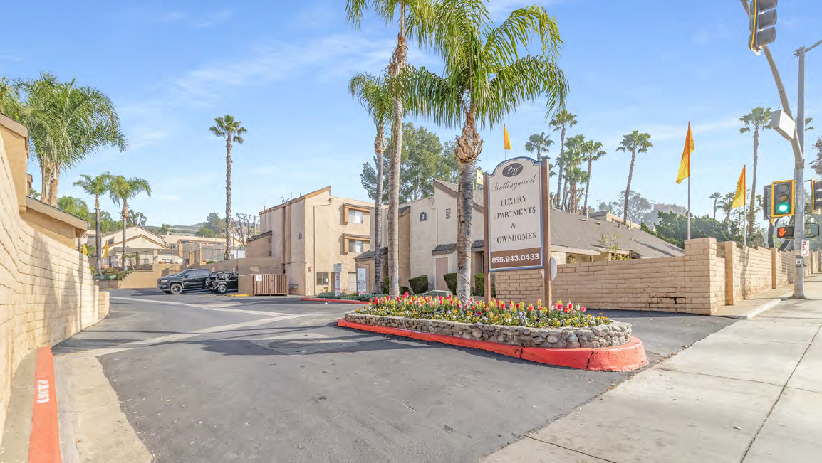 Nineteen01 West Covina - Property Entrance